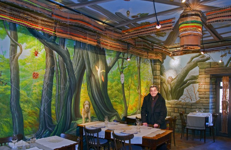 Parete affrescata da Gino Pellegrini.jpg
                                 Foto di: Chiara Battistini